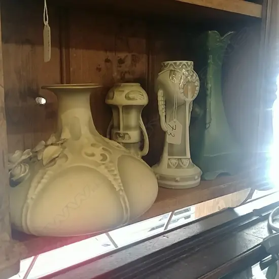 4 CONT VASES
