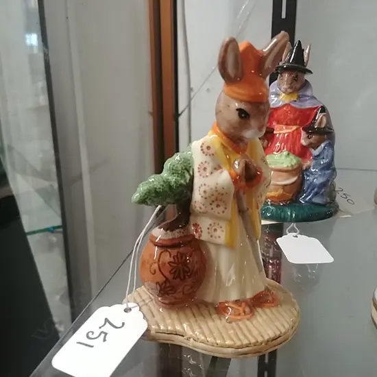 R/DOULTON BUNNYKINS SAMURAI DB280