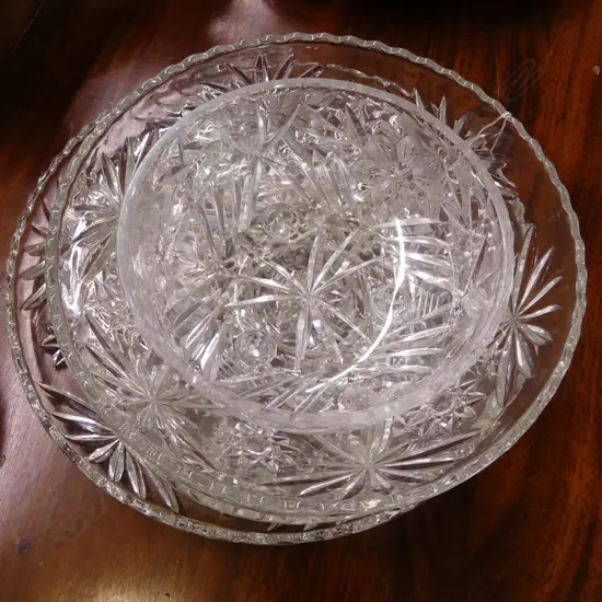 ASST CRYSTAL +GLASS BOWLS+TRAYS