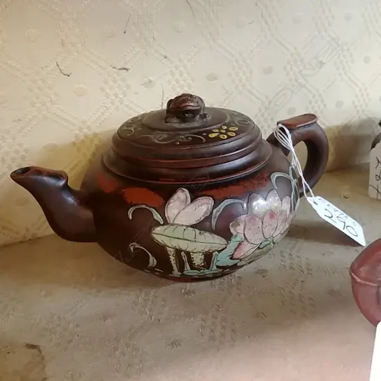 YIXING CHINESE TEAPOT TOAD & WATERLILY