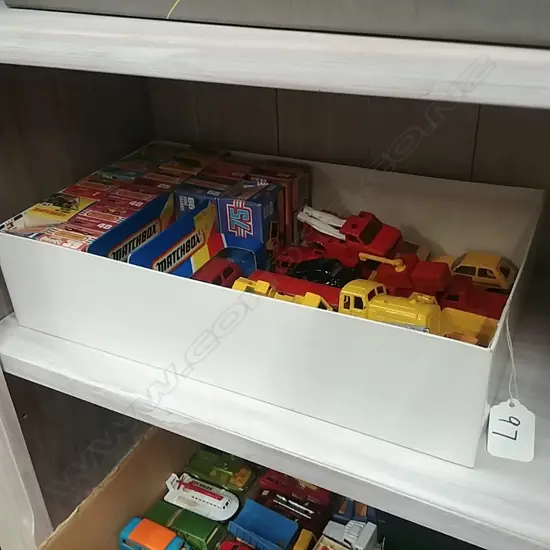 BOX LOT 30 PLUS MATCHBOX TOYS