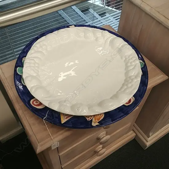 LRG ITALIAN DISH + LRG WHITE DISH 