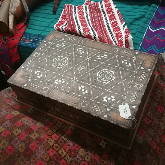 MORROCON JEWELERY  WOODEN BOX