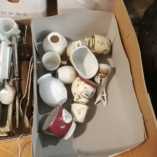 LOT OF ASST NZ SOUVENIR CHINA