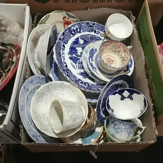 LARGE LOT ASST 19+20THC PLATES ETC