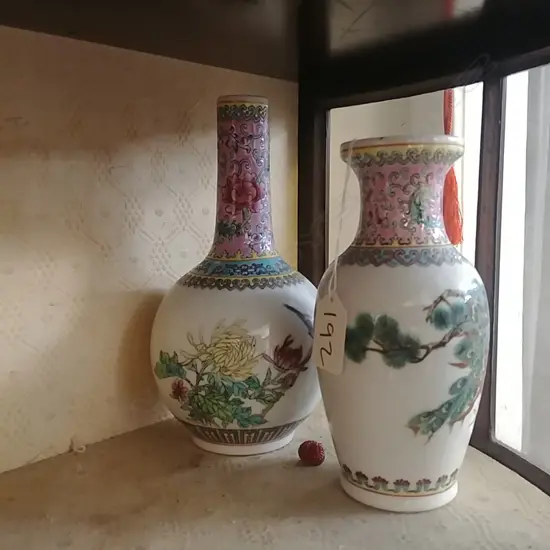 2 FAMILLE ROSE VASES 