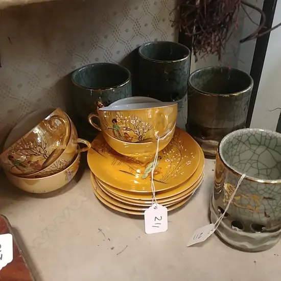 4 GREEN CHINESE TEA CUPS + 5 ORIENTAL C/S