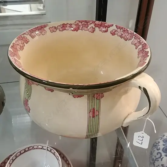 R/DOULTON CHAMBER POT