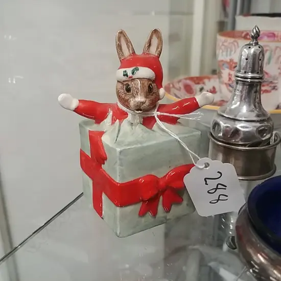 RD CHRISTMAS SUPRISE FIG 13719