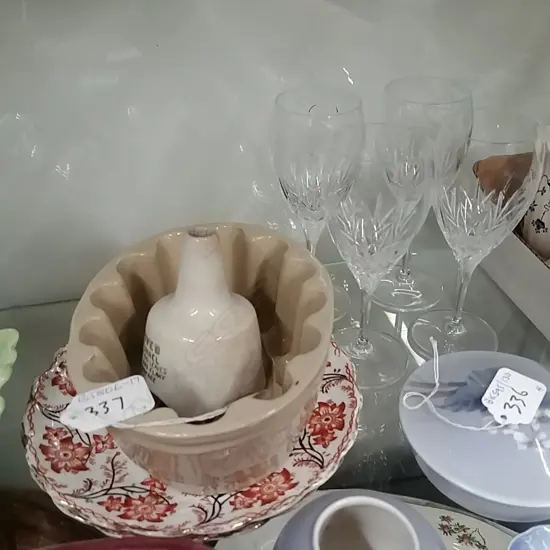 JELLY MOULD, PAIR PLATES, PIE FUNNEL, GLASSES