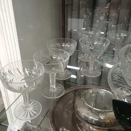 6 CUT CRYSTAL CHAMPAGNE GLASSES
