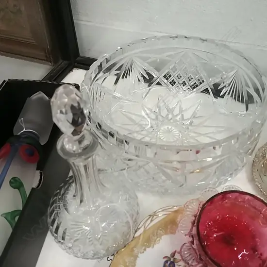 LARGE CRYSTAL BOWL & SMALL DECANTER