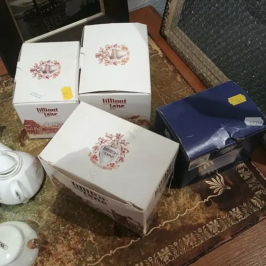 4 BOXED LILLIPUT HOUSES