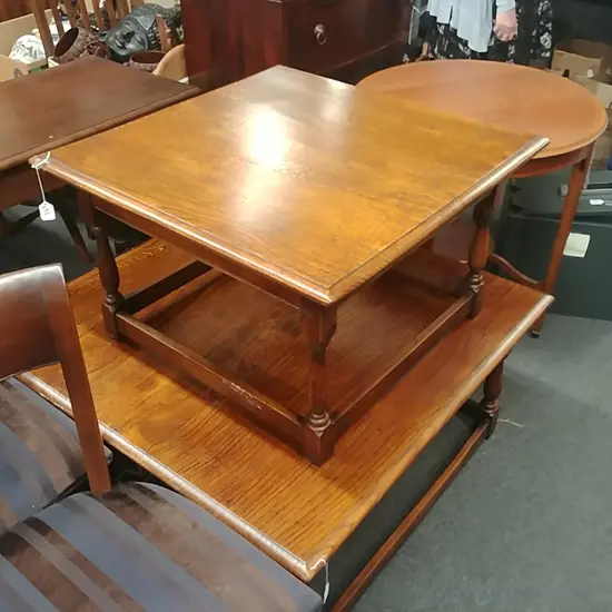 SMALL SQUARE OAK COFFEE TABLE