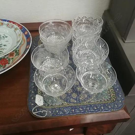 TRAY OF CRYSTAL SUNDAES