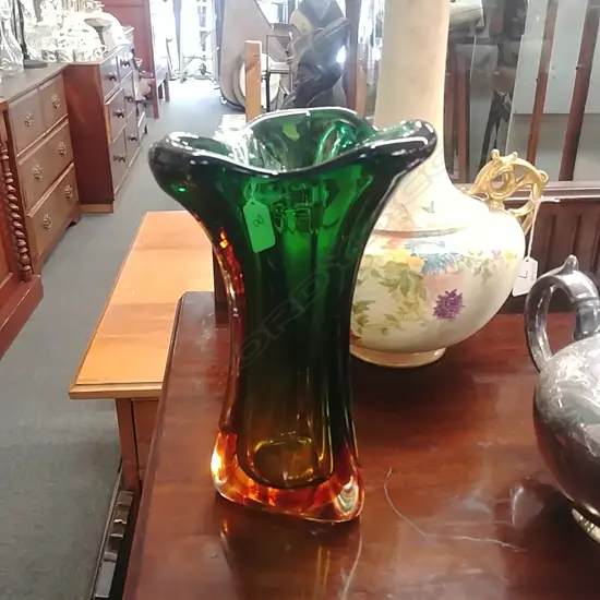 1970S ITALIAN GLASS VASE 
