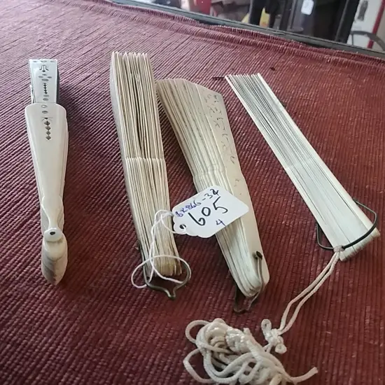 4 ORIENTAL FANS