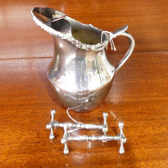 EP ICE JUG & KNIFE RESTS 