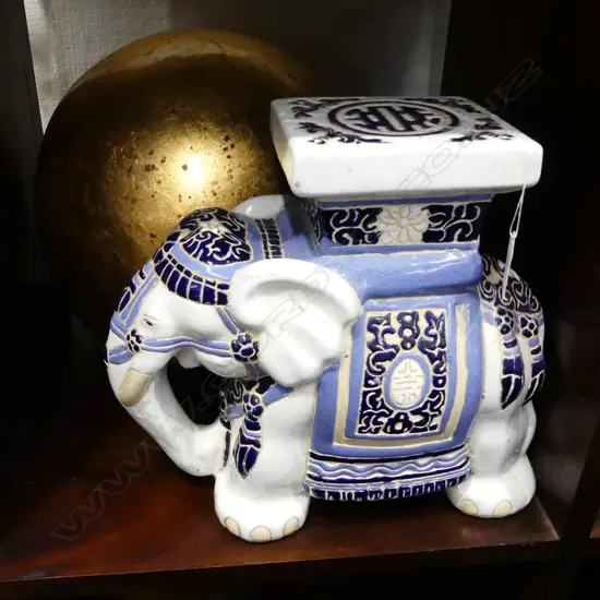 TERRACOTTA  GOLD BALL& SML CHINA  ELEPHANT