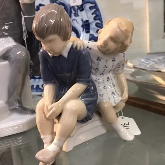 B&G FIGURE GROUP+R/C VASE