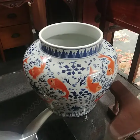 CHINESE FISH VASE