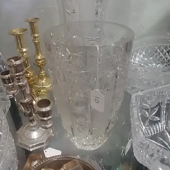 HAND CUT CRYSTAL VASE