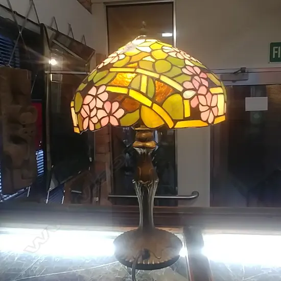 TIFFANY STYLE LAMP LEADLIGHT SHADE