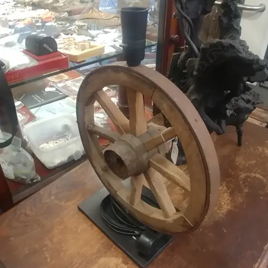 WAGON WHEEL LAMP