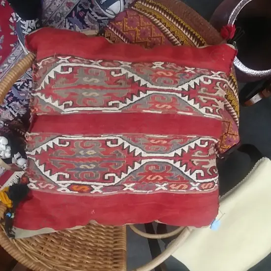 PERSIAN CUSHION