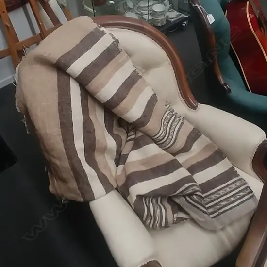 HANDWOVEN ALPACA WOOL BLANKET