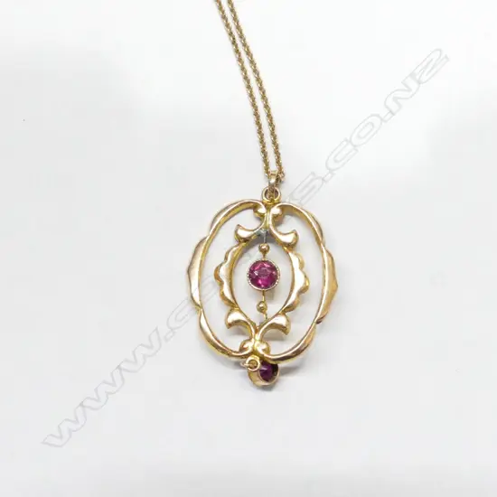 9CT EDW GARNET PENDANT NECKLACE 2.4GMS