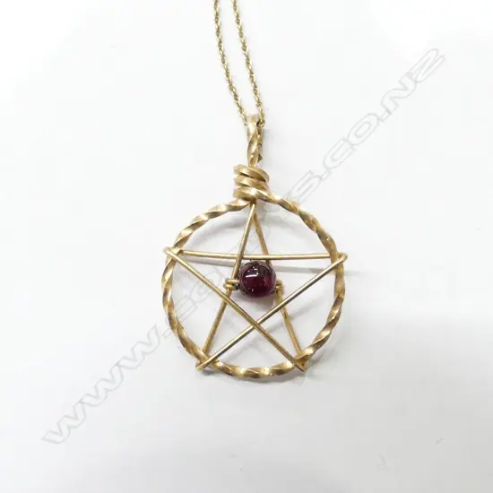 14CT STAR PENDANT ON CHAIN 3GMS
