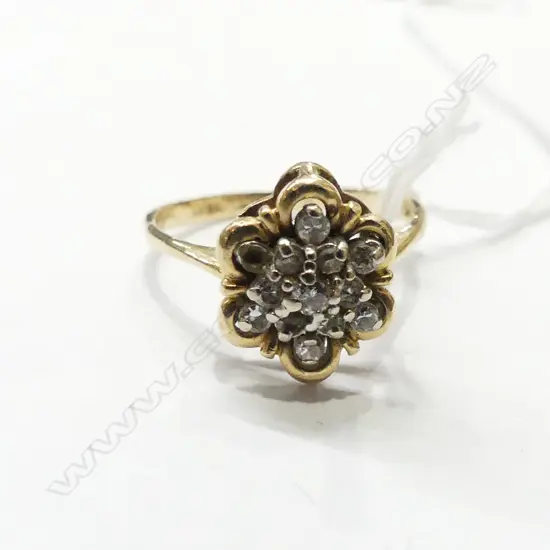 14CT DIAMOND CLUSTER RING 2.2GMS