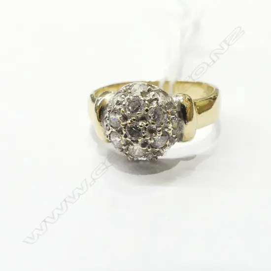 9CT DIAMOND CLUSTER RING 2.5GMS