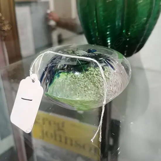 PETER VIESNIK ART GLASS PAPERWEIGHT SEA GARDEN