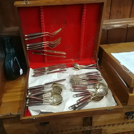 CASED THAI CUTLERY SET