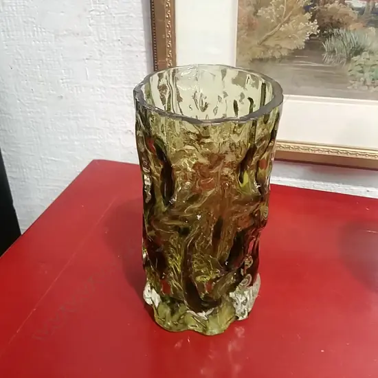 GLASS VASE