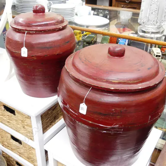 2 LACQUERS LIDDED CONTAINERS