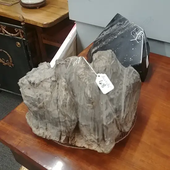 NATURAL ROCK SPECIMAN