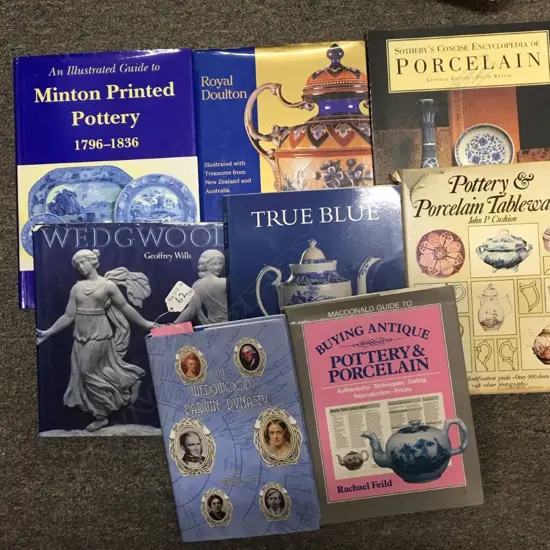 8 POTTERY & PORCELAIN REFERENCE BOOKS - WEDGWOOD, DOULTON ETC