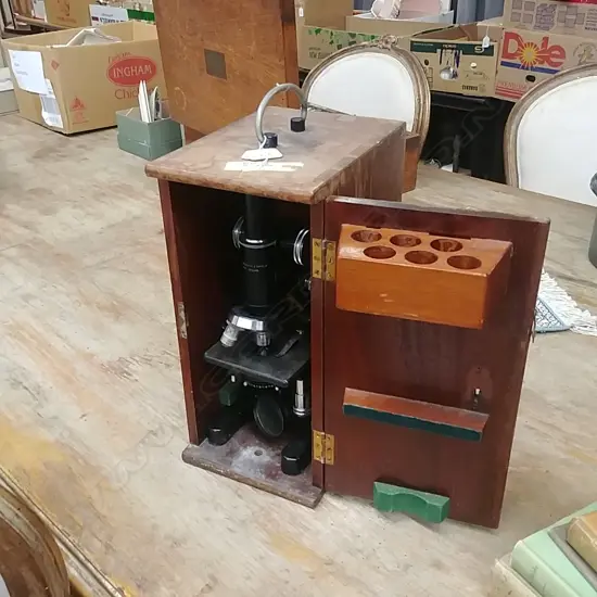 VINTAGE COOKE TROUGHTON & SIMMS MICROSCOPE, BOXED