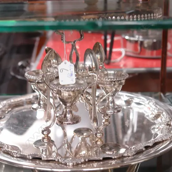 2 EP TRAYS + EGG CRUET 