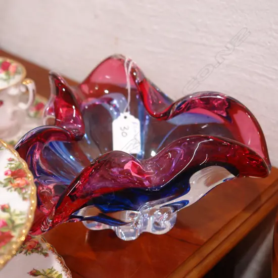 ART GLASS BOWLS ETC