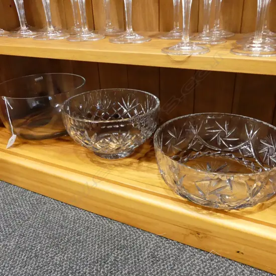 3 GLASS BOWLS 