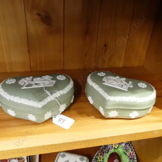 W/WOOD J/WARE SAGE TRINKET BOXES X 2