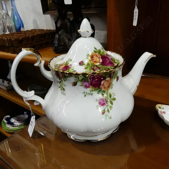 R/ALBERT OCR LARGE TEA POT