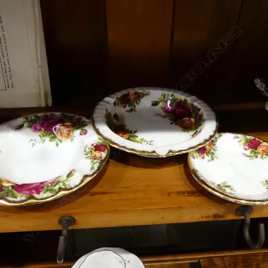 R/ALBERT OCR 3 DISHES