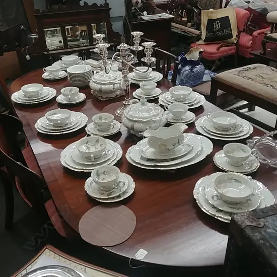 HUTSCHENREUTHER SYLVIA DINNER SERVICE