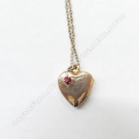 9CT HEART LOCKET ON CHAIN 3.4GMS