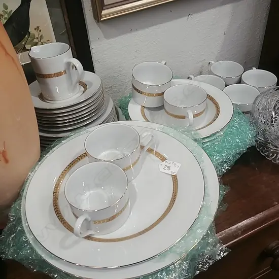 WHITE & GOLD DINNER SET "RETRONEU"